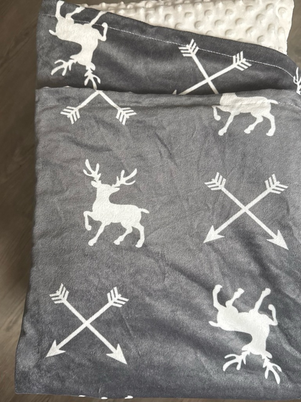 Gray Moose & Arrow Kids Blanket - Cozy Woodland Design